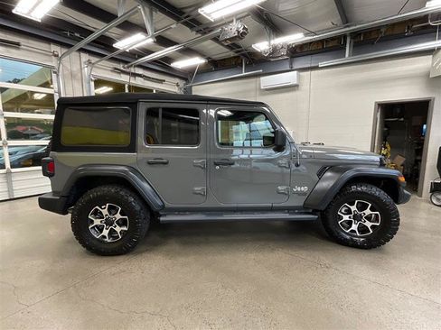 Used 2019 Jeep Wrangler Unlimited Sport S AWD/4WD image 6
