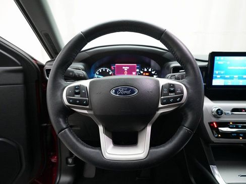 Used 2023 Ford Explorer XLT w/ Equipment Group 202A image 4