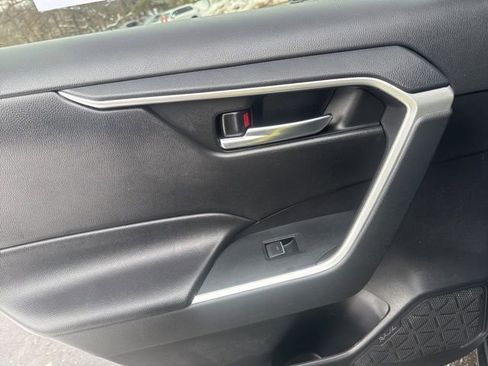 Certified 2023 Toyota RAV4 XLE w/ Convenience Package image 8