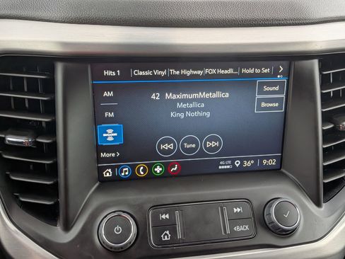 Certified 2023 GMC Acadia SLE w/ Driver Convenience Package image 26