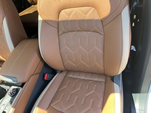 New 2026 Nissan Pathfinder Platinum AWD/4WD image 9