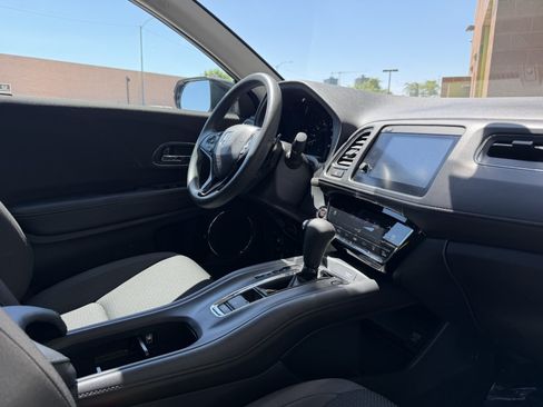 Used 2022 Honda HR-V EX image 36