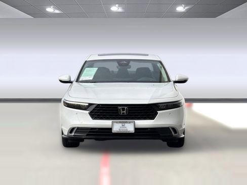 Certified 2025 Honda Accord Touring image 5