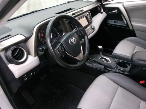 Used 2013 Toyota RAV4 Limited AWD/4WD image 17