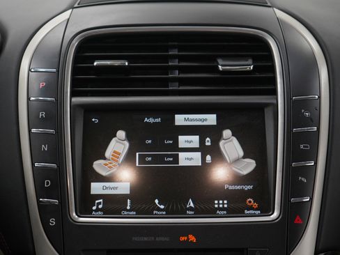 Used 2018 Lincoln MKX Black Label w/ Driver Assistance Package image 18