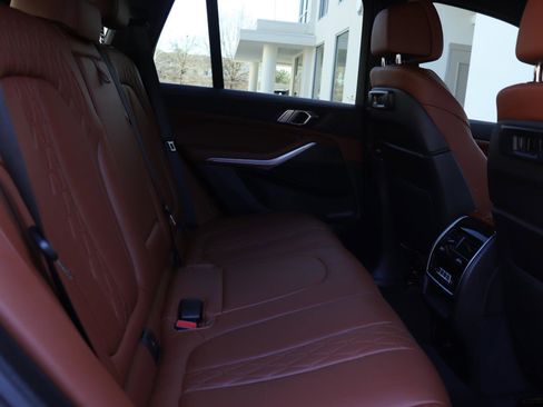 Used 2022 BMW X5 xDrive40i w/ M Sport Package image 21