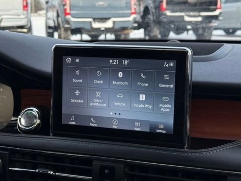 Used 2022 Lincoln Corsair Reserve image 26