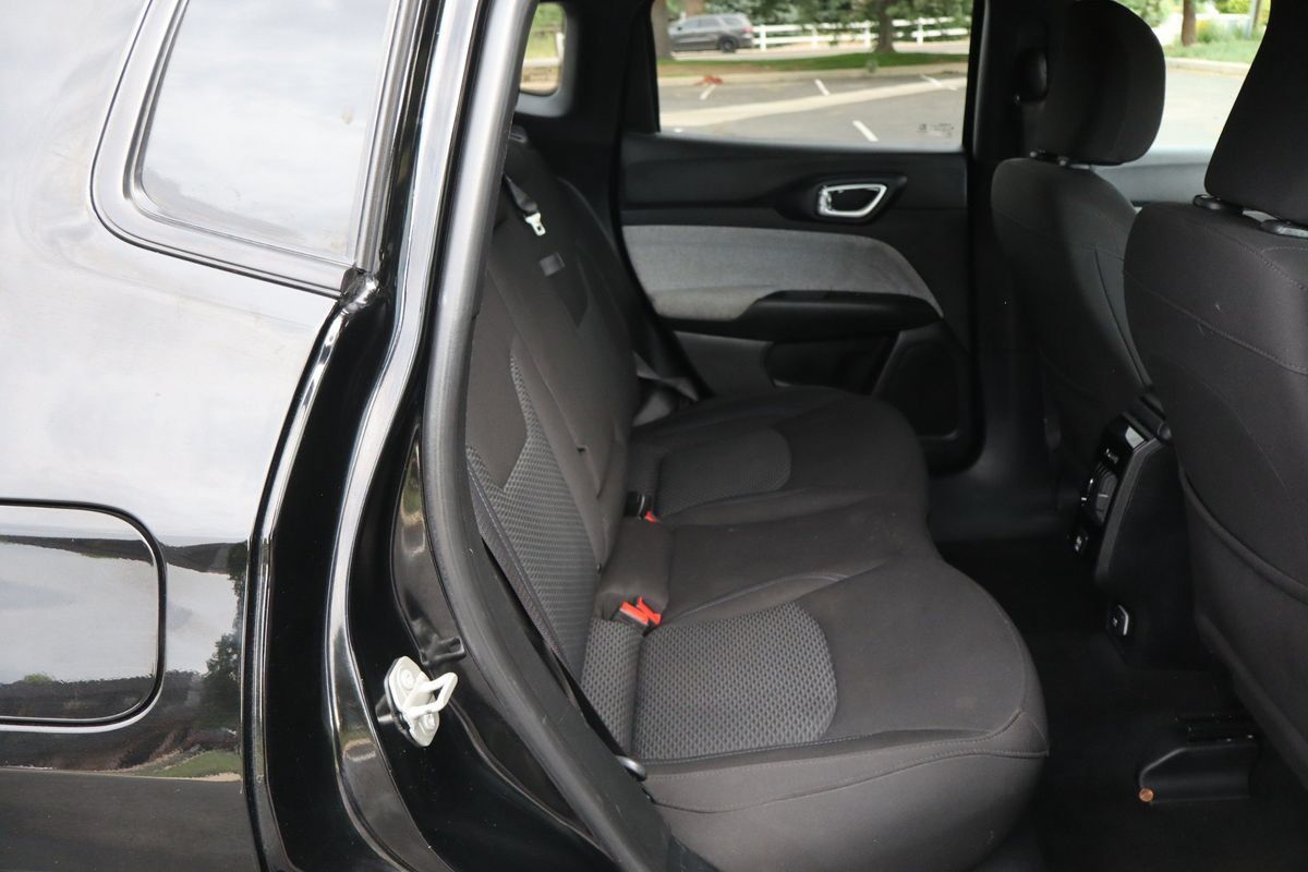 Used 2024 Jeep Compass Sport AWD/4WD image 21