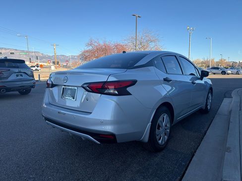 Used 2023 Nissan Versa S w/ Trunk Package image 5