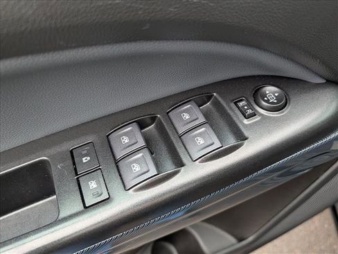 Used 2022 Chevrolet Colorado Z71 image 30