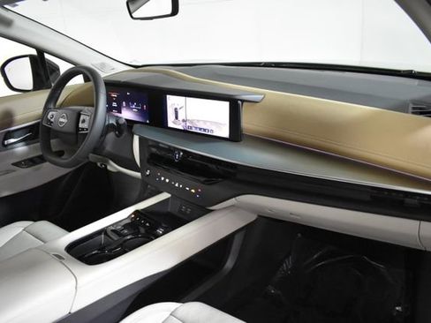 Certified 2025 Nissan Murano Platinum AWD/4WD image 39