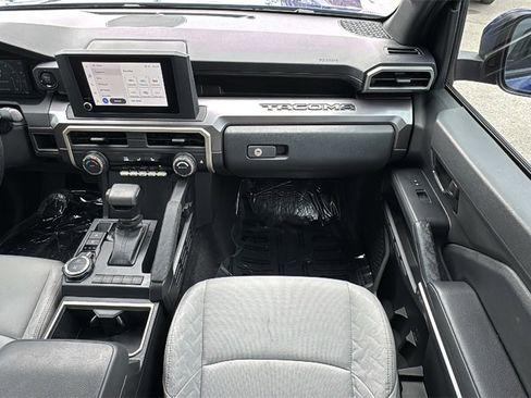 Certified 2025 Toyota Tacoma SR5 image 41