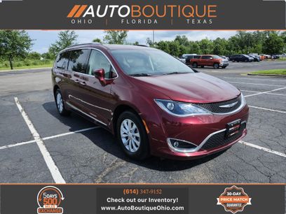 Used 2018 Chrysler Pacifica Touring-L w/ Premium Audio Group