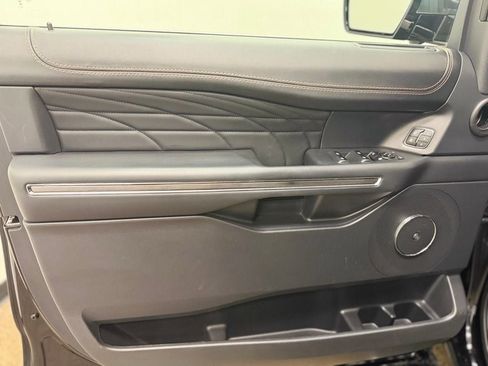 Used 2024 Ford Expedition Max Platinum AWD/4WD image 12