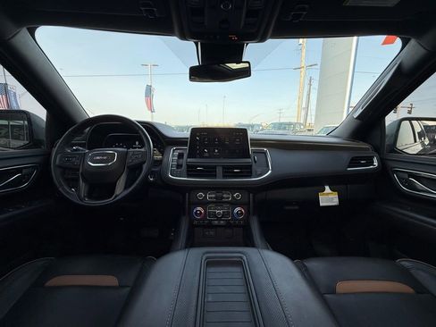 Used 2023 GMC Yukon AT4 w/ Technology Package image 27