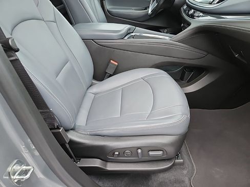 Used 2023 Buick Enclave Premium w/ Experience Buick Package image 25