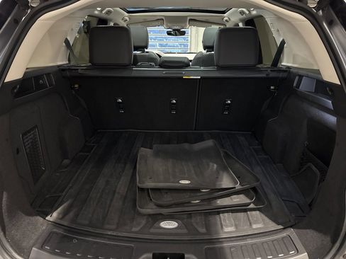 Used 2023 Land Rover Discovery Sport S image 29