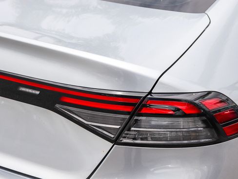 Certified 2024 Honda Accord EX image 9