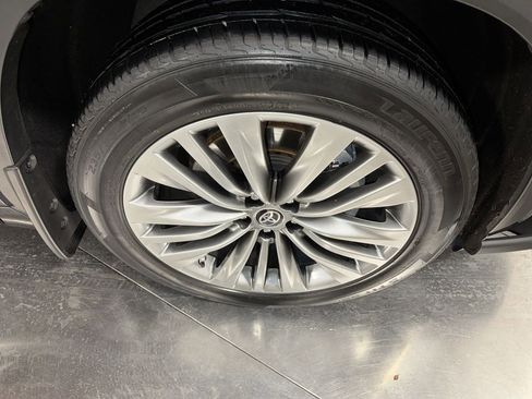 Used 2021 Toyota Highlander Platinum image 14