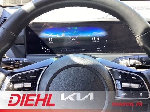 Used 2024 Kia Seltos SX w/ SX Sunroof Package AWD/4WD image 11