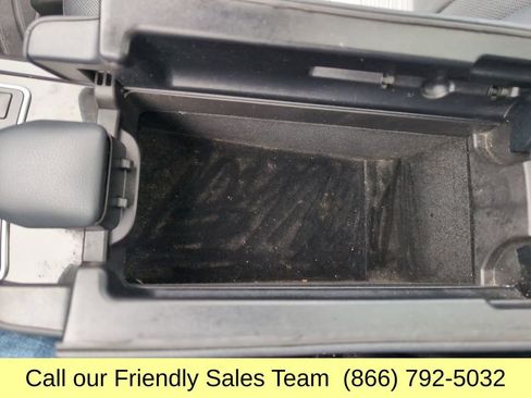 Used 2011 Mercedes-Benz E 550 4MATIC Sedan image 26