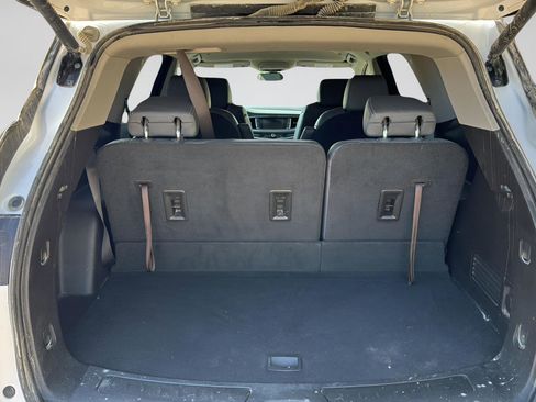 Used 2019 Buick Enclave Essence AWD/4WD image 21