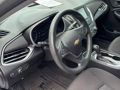 Used 2018 Chevrolet Malibu LS FWD image 14
