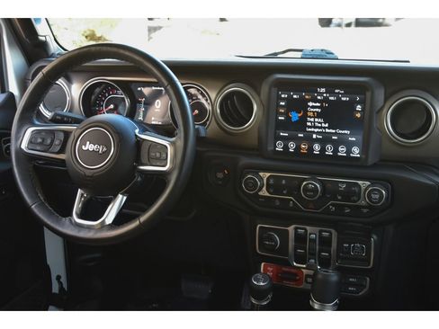 Used 2018 Jeep Wrangler Unlimited Rubicon image 18