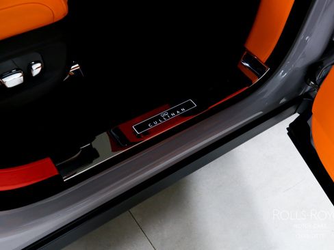 Certified 2024 Rolls-Royce Cullinan Black Badge image 38