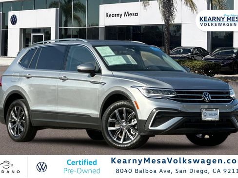 Used 2023 Volkswagen Tiguan SE FWD image 1