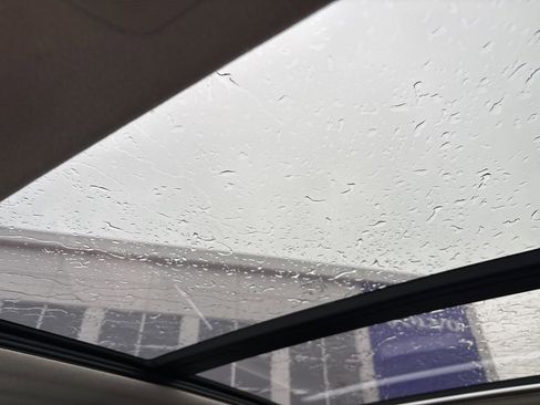 Certified 2025 Volvo XC40 B5 Core image 25