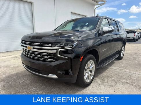 Used 2023 Chevrolet Suburban Premier RWD image 3