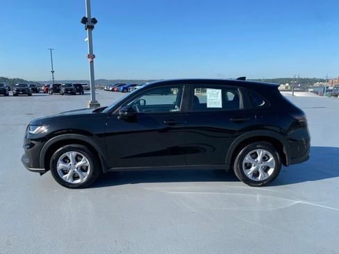 Certified 2024 Honda HR-V LX image 9