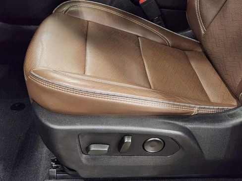 Used 2021 Chevrolet Tahoe High Country image 43