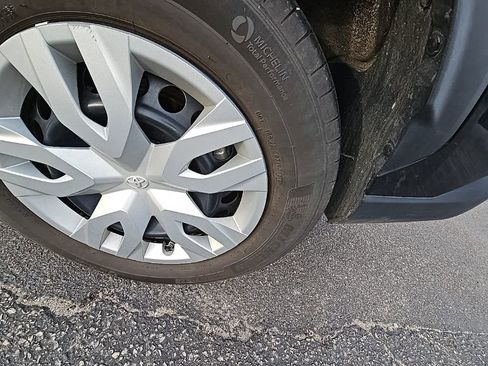 Used 2023 Toyota Corolla Cross L image 14