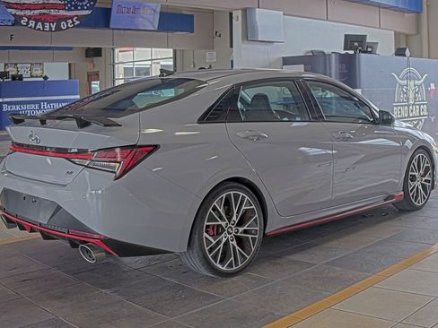 Used 2022 Hyundai Elantra N w/ Preferred Accessory Package FWD image 6