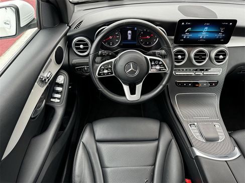 Used 2022 Mercedes-Benz GLC 300 image 13