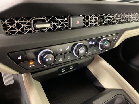 Used 2025 Honda Accord SE image 30