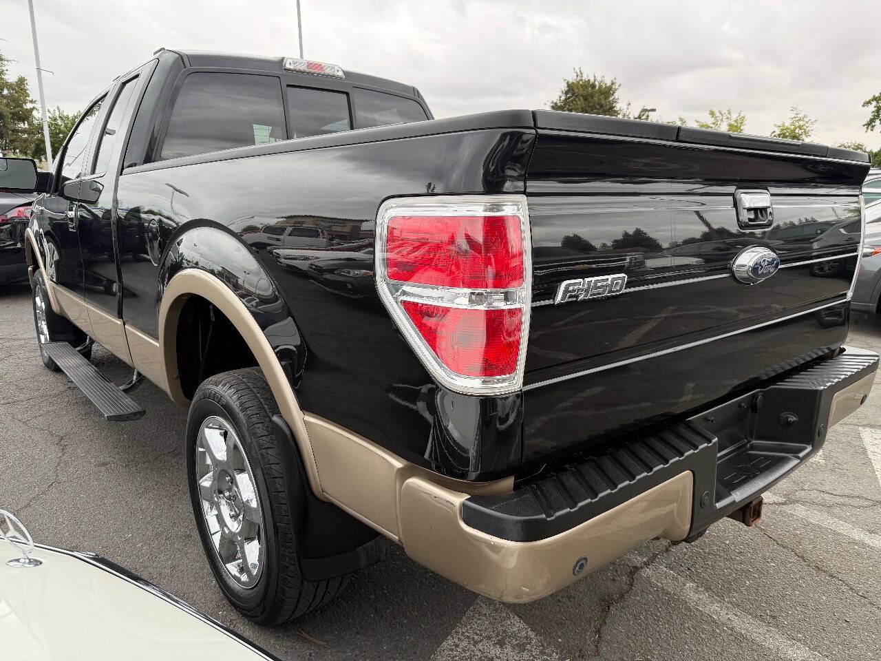 Used 2014 Ford F150 Lariat w/ Equipment Group 502A Luxury AWD/4WD image 6