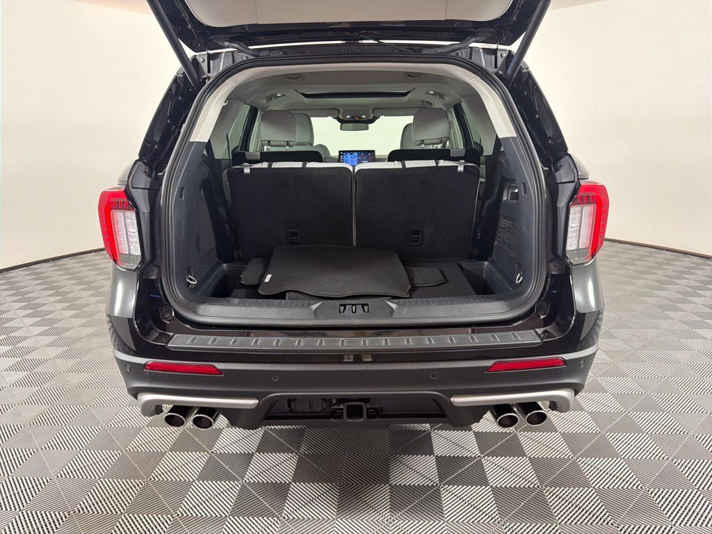 Used 2025 Ford Explorer Platinum w/ Ultimate Package AWD/4WD image 26