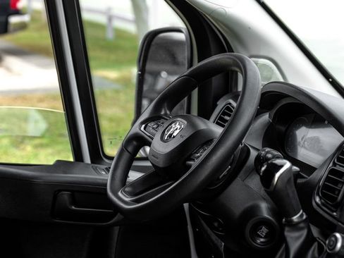 Used 2023 RAM ProMaster 2500 FWD image 11