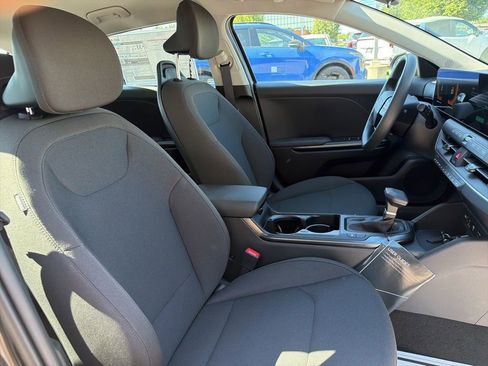 New 2026 Kia K4 FWD image 11