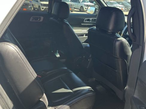 Used 2013 Ford Explorer XLT image 5