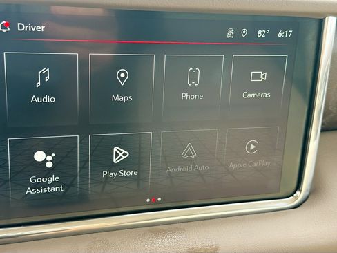 Used 2023 GMC Yukon Denali AWD/4WD image 13