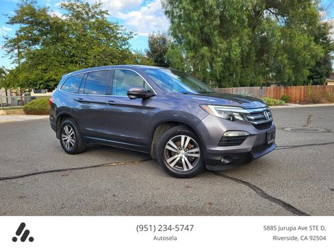 Used 2017 Honda Pilot EX image 4