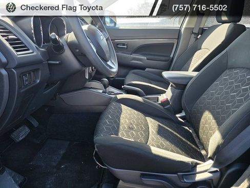 Used 2025 Mitsubishi Outlander Sport ES image 8