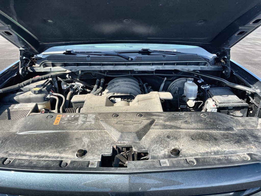 Used 2019 Chevrolet Silverado 1500 LT w/ All Star Edition AWD/4WD image 27