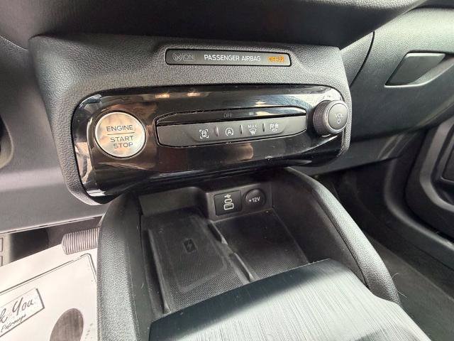 Certified 2025 Ford Escape Platinum AWD/4WD image 27