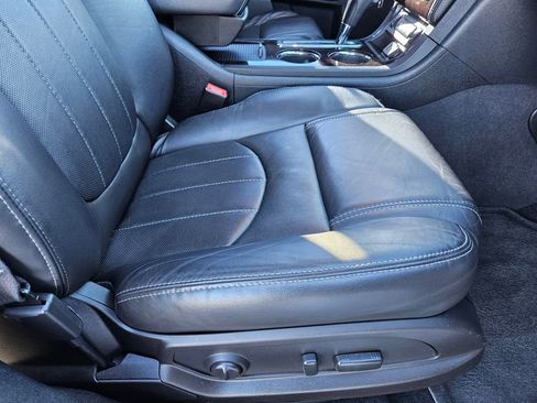 Used 2017 Chevrolet Traverse Premier image 41