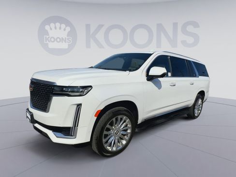 Used 2023 Cadillac Escalade ESV Premium Luxury RWD image 5